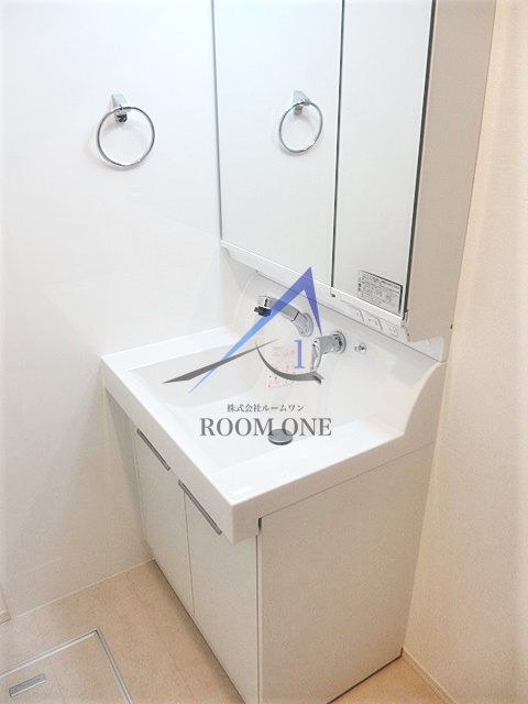 洗面設備　独立洗面台です。