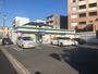 コンビニ　ファミリーマート（コンビニ）まで330m