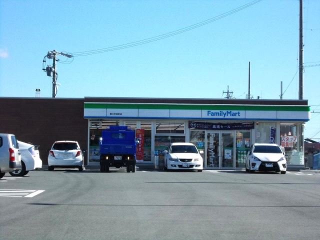 コンビニ　ファミリーマート（コンビニ）まで280m