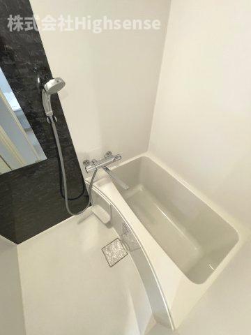 バス・シャワールーム　落ち着いた空間のお風呂です