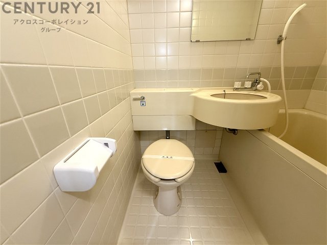 トイレ　浴室内にトイレがあります☆