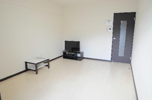 居室・リビング　実際のお部屋と異なる場合がございます。