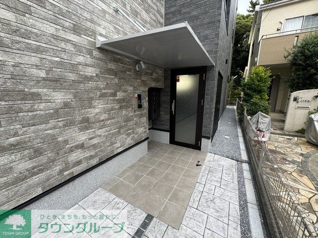 エントランス　エントランス