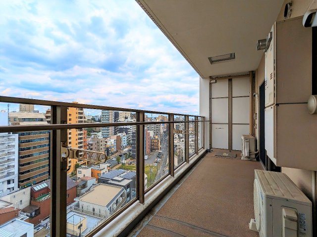 バルコニー　同物件別住戸の写真を参考に掲載しています