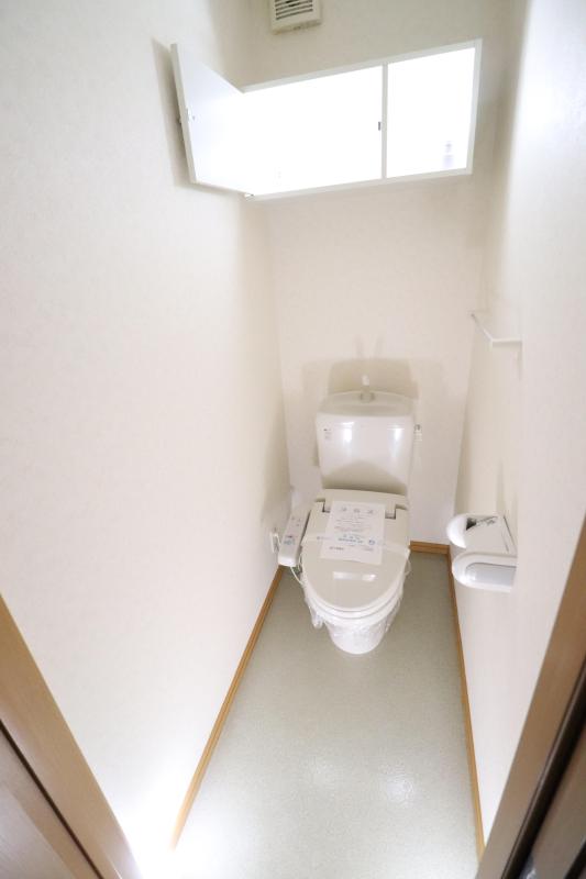 トイレ　温水洗浄便座