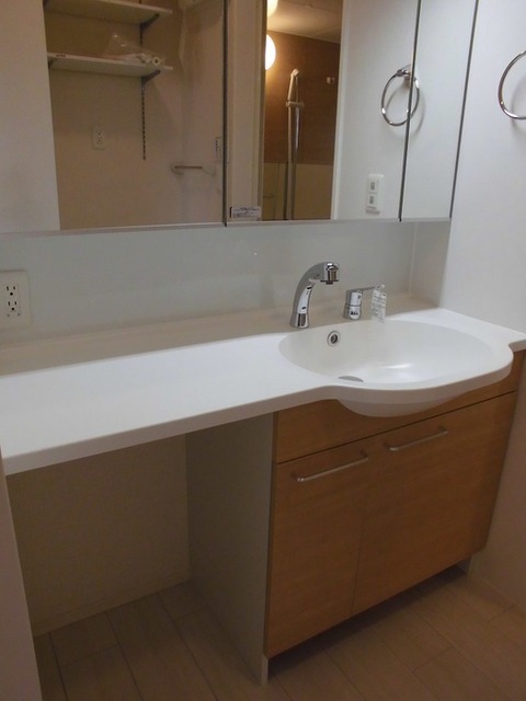 洗面設備　洗髪洗面化粧台