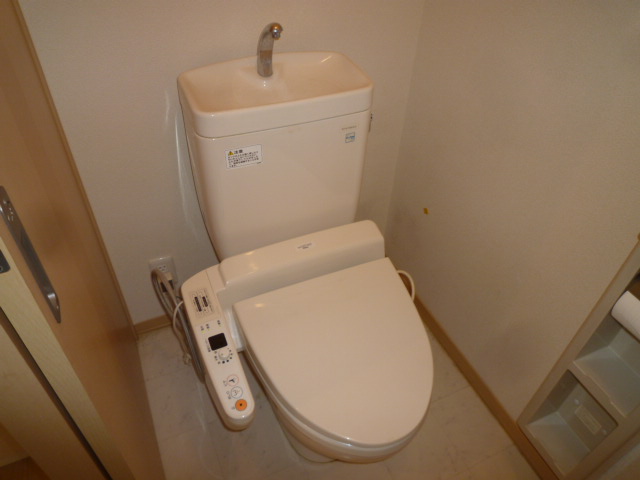 トイレ　シャワー付きトイレ