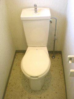 トイレ　バストイレ別です