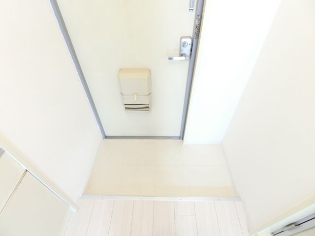 玄関　同マンションイメージ
