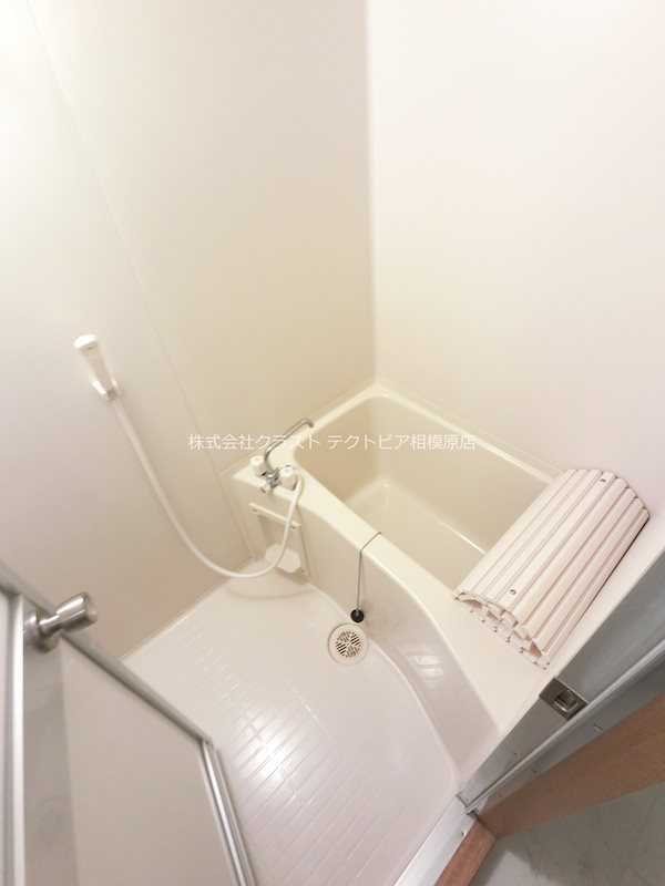 バス・シャワールーム　※別号室の写真です。