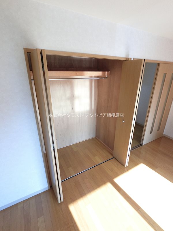 収納　※別号室の写真です。