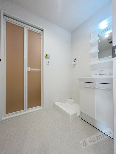 洗面設備　洗面脱衣所付き！独立洗面台が便利です♪♪