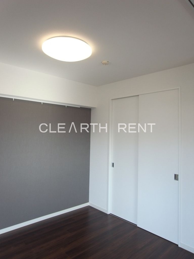 その他部屋・スペース　開放的な寝室です