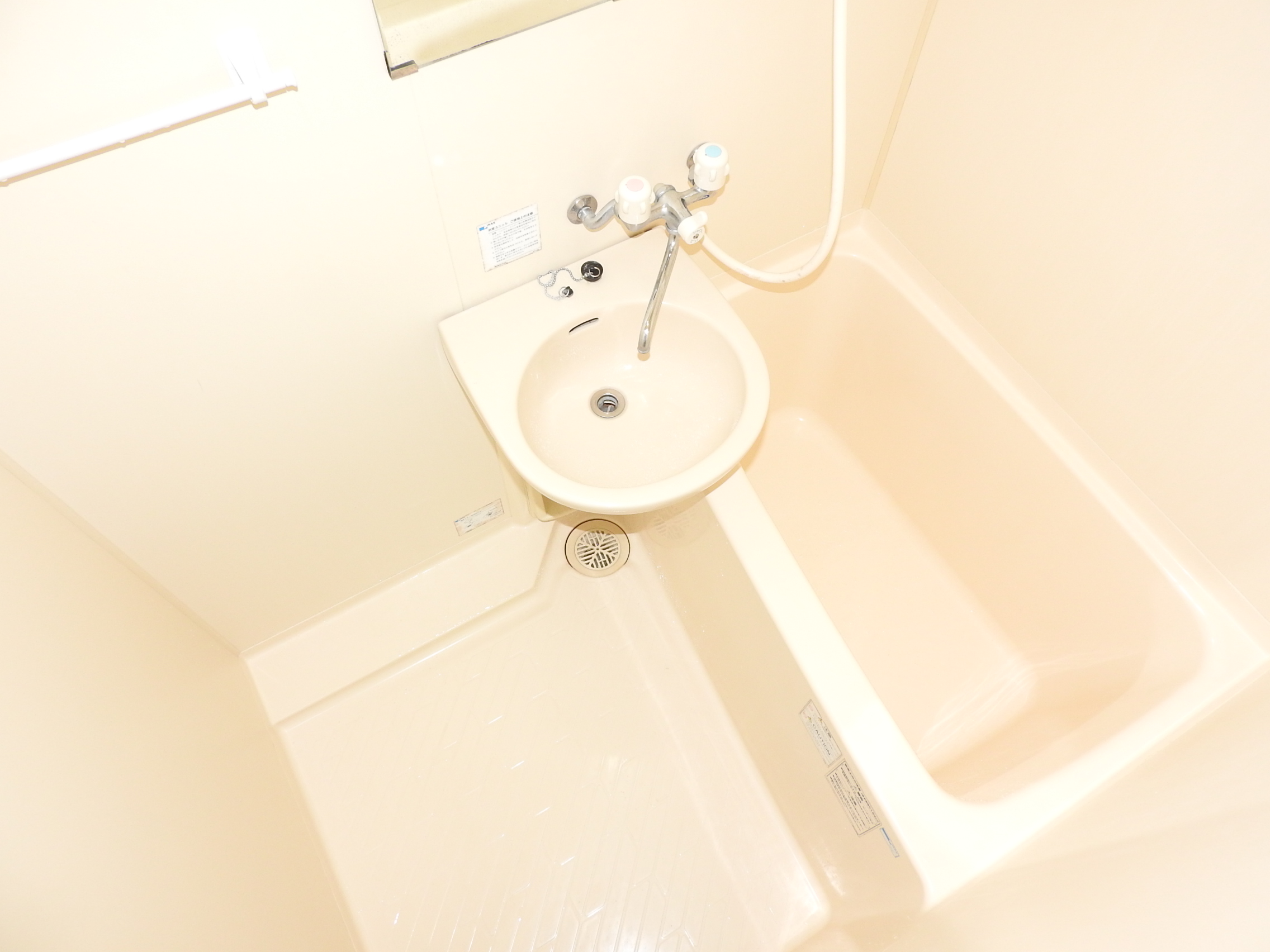 バス・シャワールーム　※別号室のお写真になります