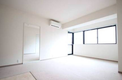 居室・リビング　ゆったり過ごせる居間です