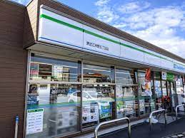 コンビニ　ファミリーマート東近江沖野五丁目店（コンビニ）まで705m