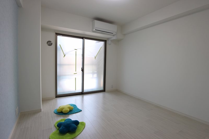 居室・リビング　開放感のある洋室です。