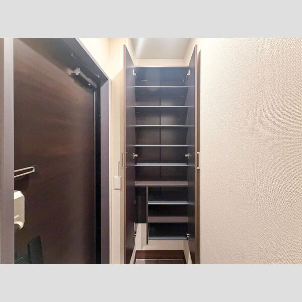 玄関　エントランス