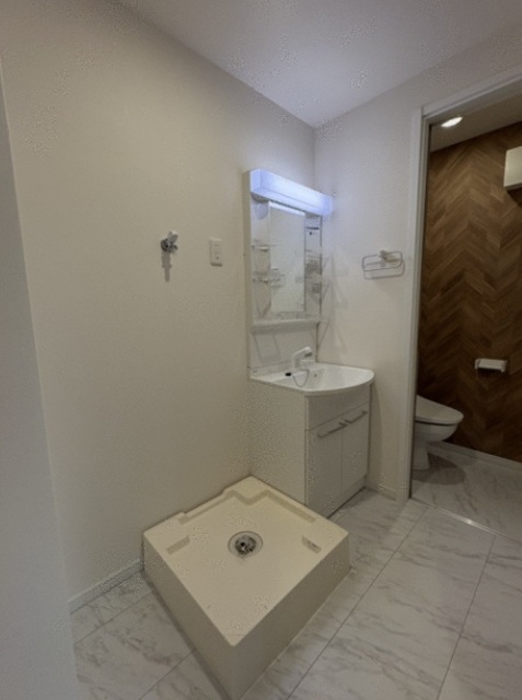 洗面設備　毎日使いますよね…独立洗面台。