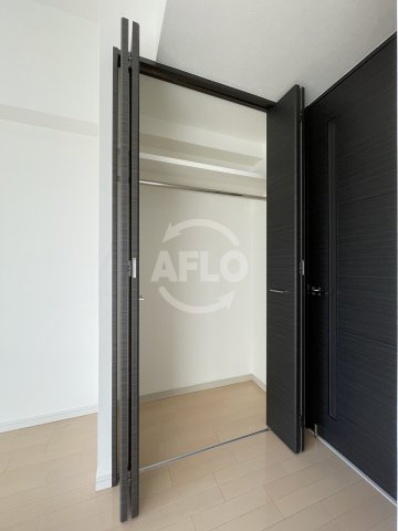 収納　スワンズシティ堂島川　クローゼット