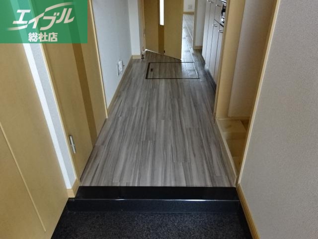 玄関　廊下