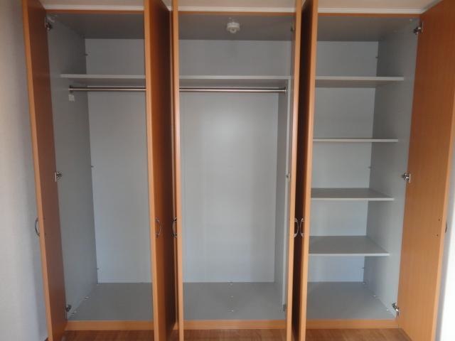 収納　クローゼット