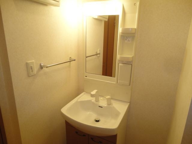 洗面設備　洗髪洗面化粧台