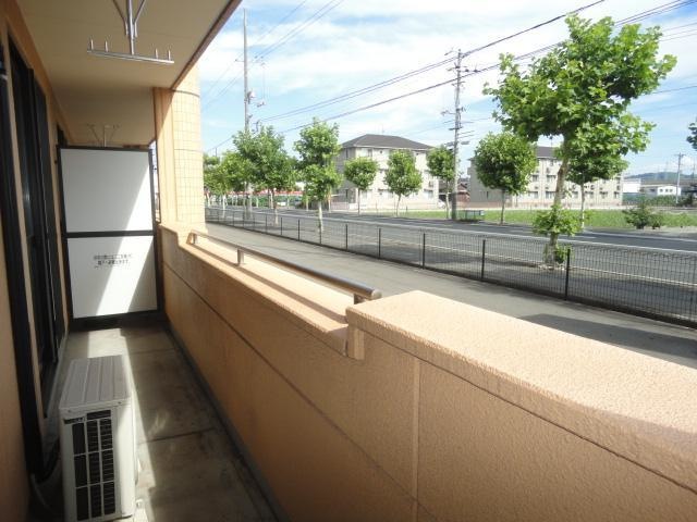 バルコニー　ベランダ