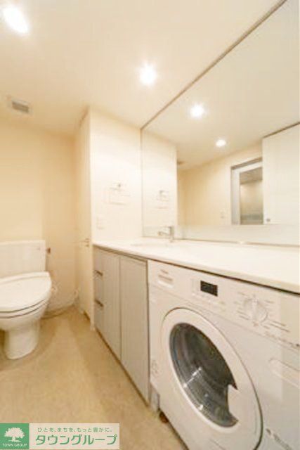 洗面設備　※写真は同タイプ住戸です。