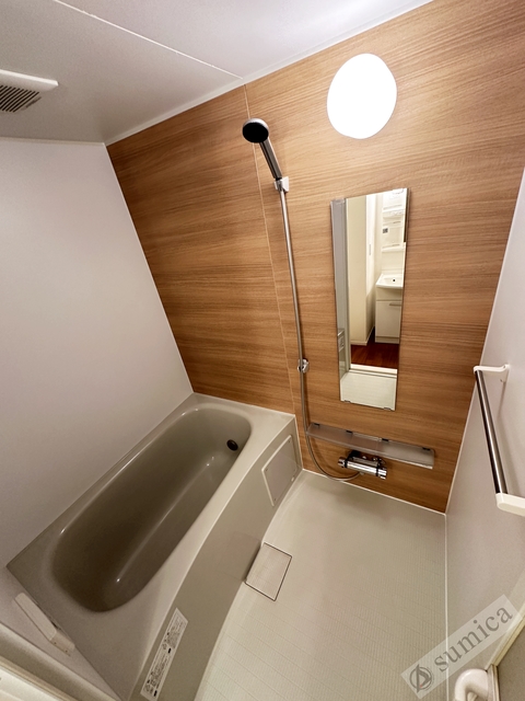 バス・シャワールーム　便利な追い焚き機能付きバス♪♪