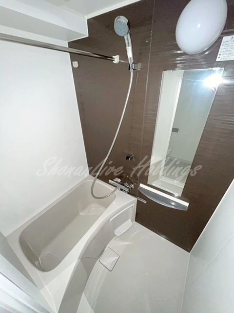 バス・シャワールーム　便利な浴室乾燥機付き♪