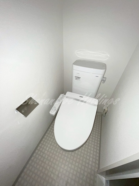 トイレ　温水洗浄便座付き♪