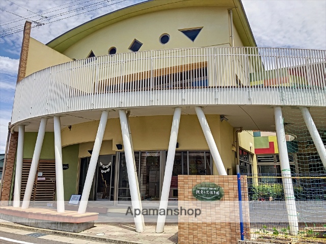 幼稚園・保育園　親愛の里保育園（幼稚園・保育園）まで510m