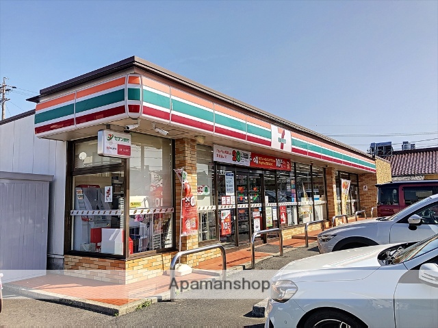 コンビニ　セブンイレブン（コンビニ）まで800m