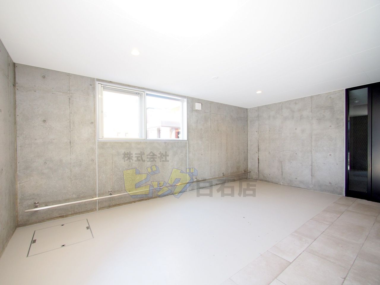 その他共有部分　屋内駐輪場完備しています♪