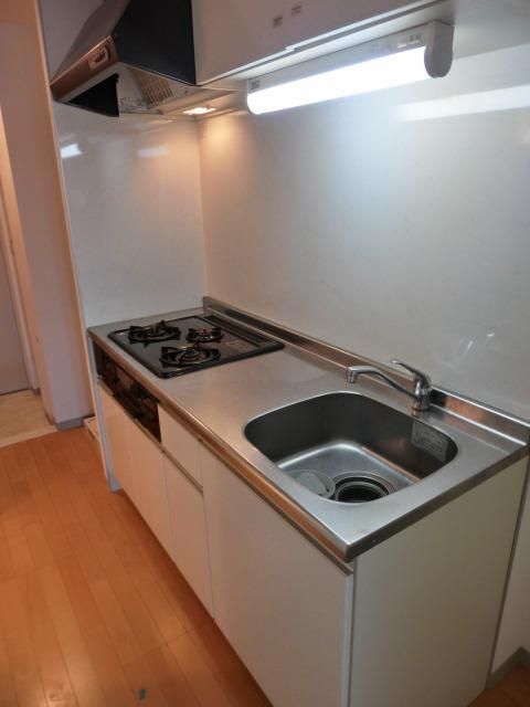 キッチン　ガスコンロ３口設置済