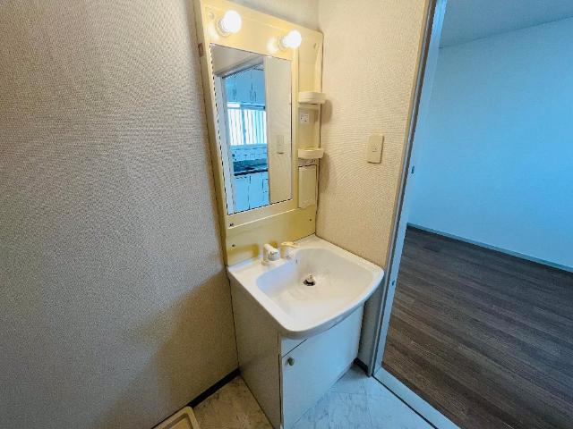 洗面設備　洗髪洗面化粧台