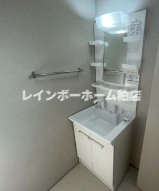 洗面設備　同施工。参考写真。