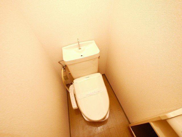 トイレ　ゆったりとした空間のトイレです