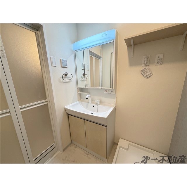 洗面設備　洗髪洗面化粧台