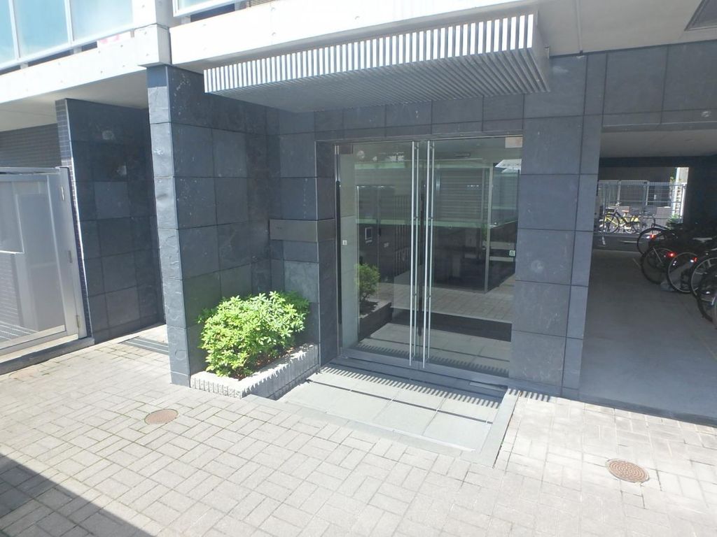 エントランス　エントランス