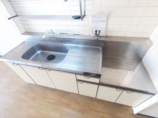 キッチン　参考写真（同物件他号室）