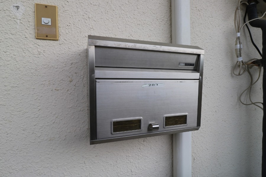 エントランス　ポスト