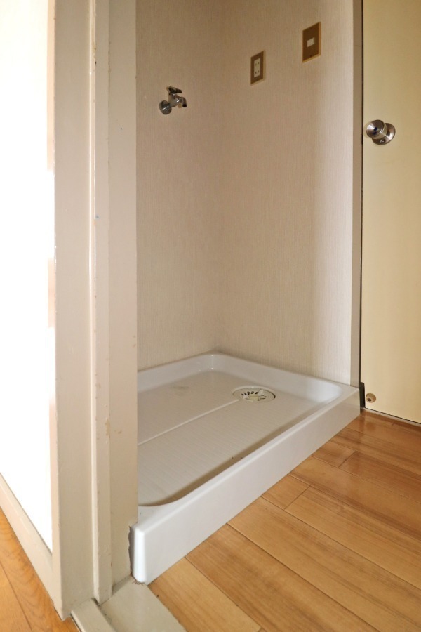 洗面設備　洗濯機置き場