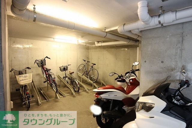 その他共有部分　★建物の中に自転車置き場♪★