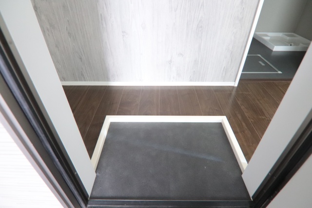 玄関　※別室の参考写真の為、現況優先です。