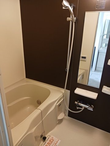 バス・シャワールーム　お風呂で日々の疲れを落としましょう