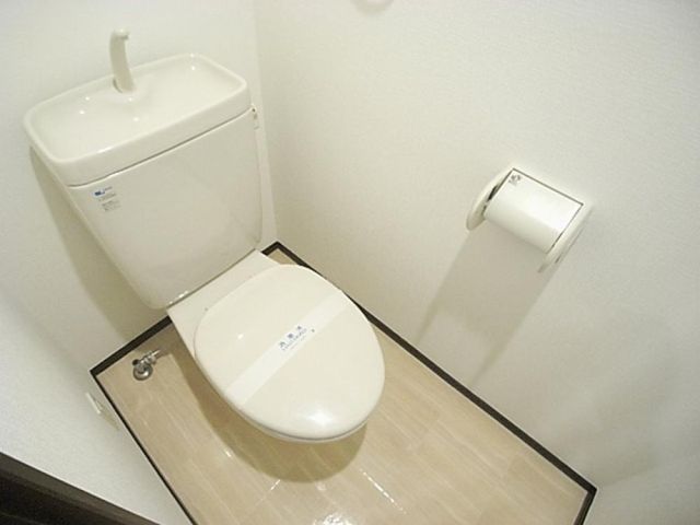 トイレ　ウォシュレット付きます☆