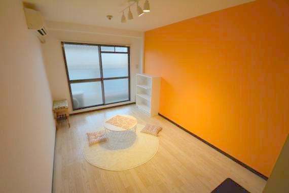 居室・リビング　どんな家具でも合わせやすいですよ。