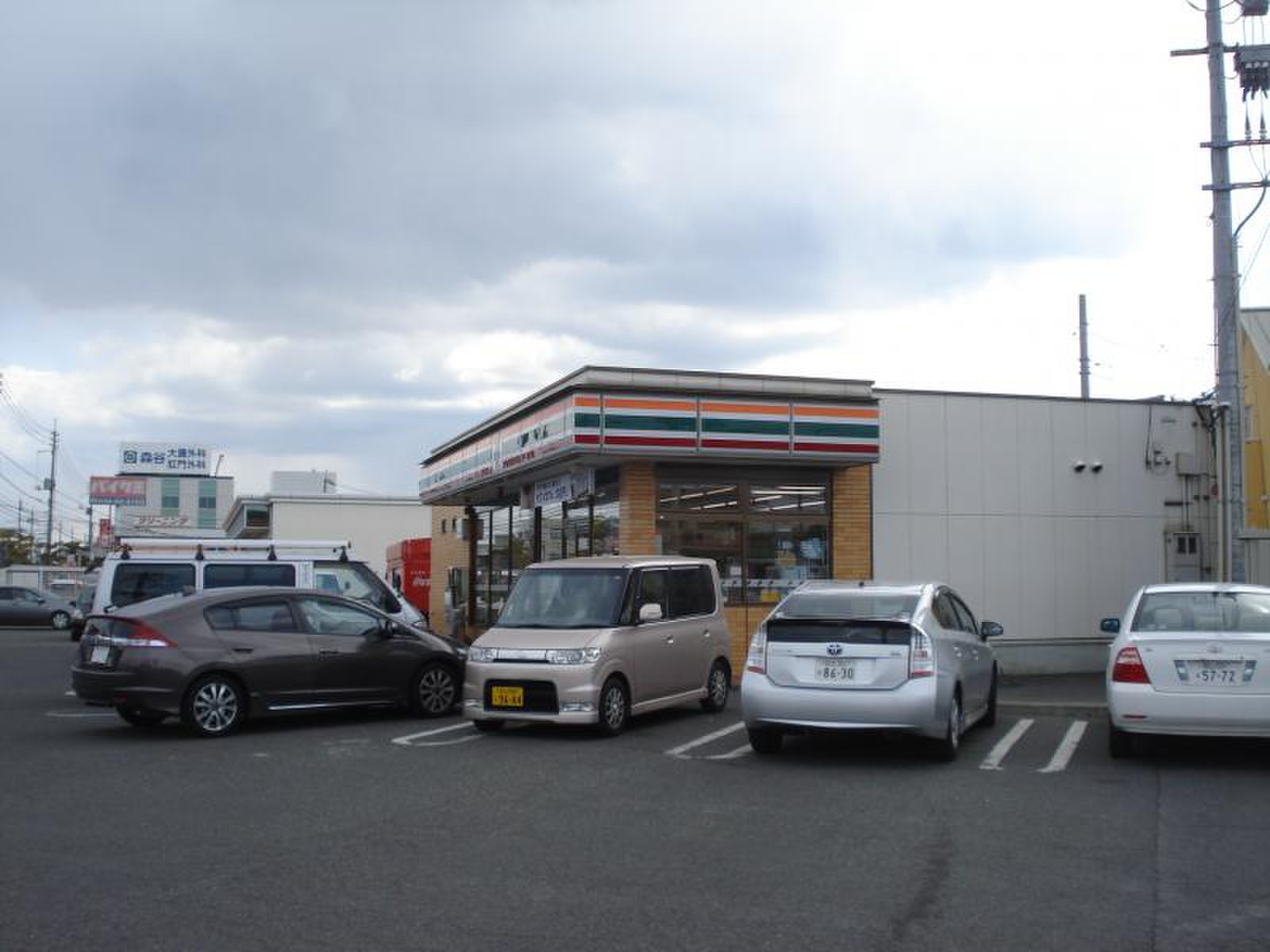 コンビニ　セブンイレブン岡山下中野店（コンビニ）まで732m